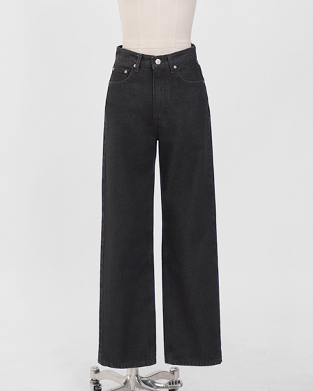 black rigid denim<br> (1 color)