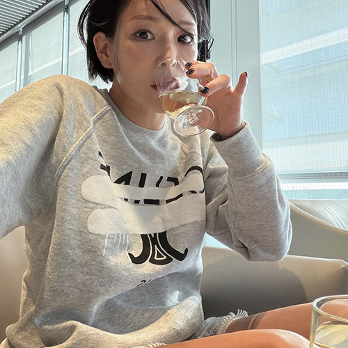 UTG + BLACK SCORE<br> Unisex Sweatshirt W/ Celine Logo Cross<br> <font color=#82C7E4 size="1.9" face=verdana>(9/14~9/18)</font>